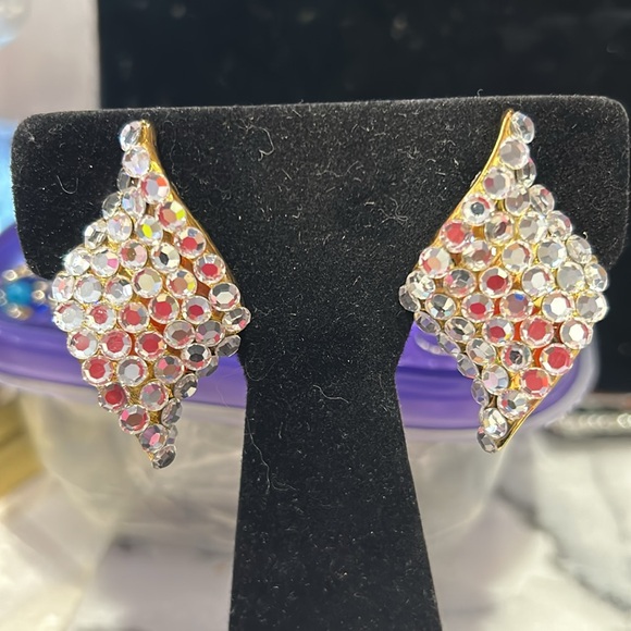 Vintage Crystal Twist Clip on Earrings-Boutique - Picture 3 of 7